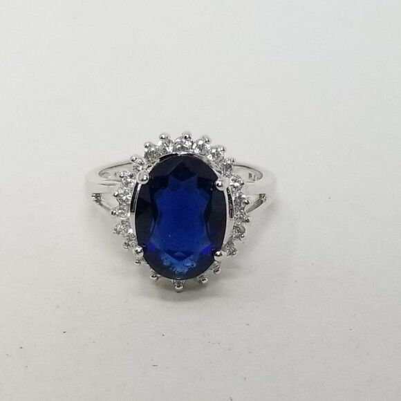 Vintage Avon Blue Oval Rhinestone Ring with Halo, Princess Dianna, Size 10 - Picture 9 of 9